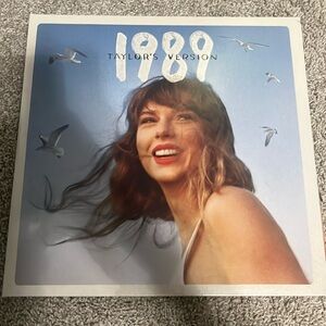 1989 , Taylor’s Version (Vinyl Record)